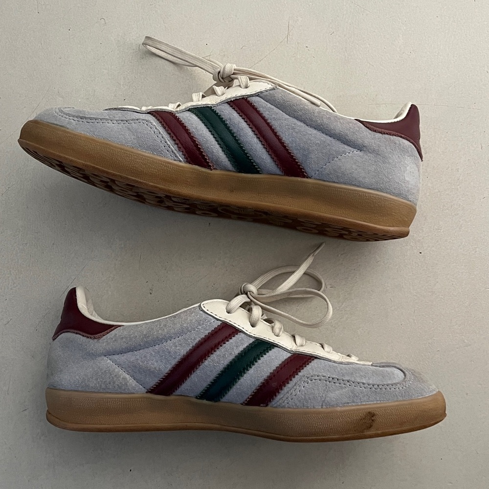 Adidas Light Gray Suede Sneakers with Burgundy and Green Stripes - Picture 4 of 8